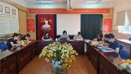 Trường mầm non Đô thị Việt Hưng tổ chức chấm sáng kiến kinh nghiệm cấp trường năm học 2023-2024