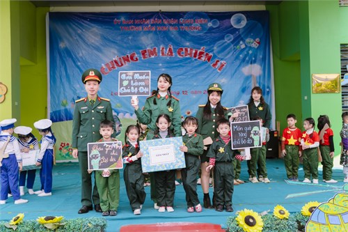 Các bé Alvin 2 háo hức làm quà tặng chú bộ đội và tham gia chương trình  Chúng em là chiến sĩ 