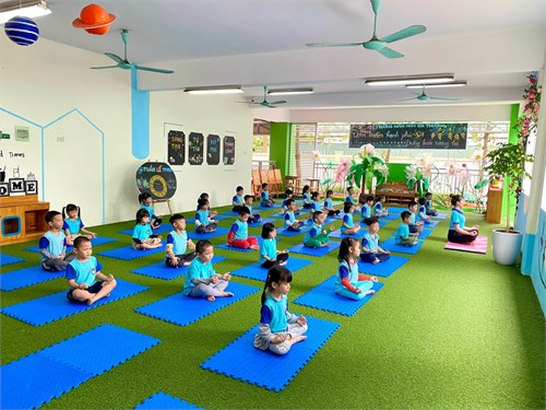 Tham gia tuần lễ yoga cùng các bé lớp MGL A3