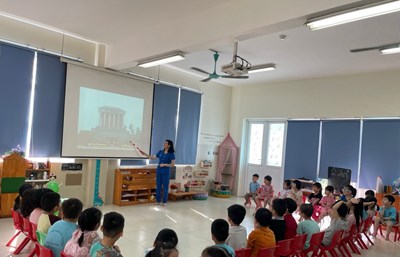 Lớp MGL A4 cùng nhau tìm hiểu về thủ đô Hà Nội!