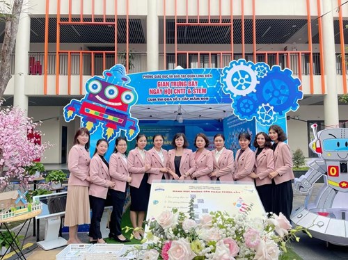 Trường mầm non Hoa Sen tham dự Ngày hội CNTT và Stem Quận Long Biên năm 2024
