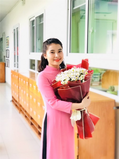 Cô giáo Lê Thị Phương một cô giáo trẻ tài năng, tâm huyết và yêu thương trẻ thơ
