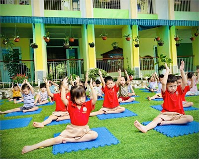 🌸🌸🌸🌸Hoạt động trải nghiệm  Bé yêu yoga  cùng các yoga nhí team C1 💞Hồng Tiến🧘‍♀️🧘🧘‍♀️