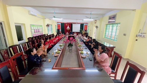Trường mầm non Long Biên tổ chức “Gặp mặt đầu Xuân năm 2024”