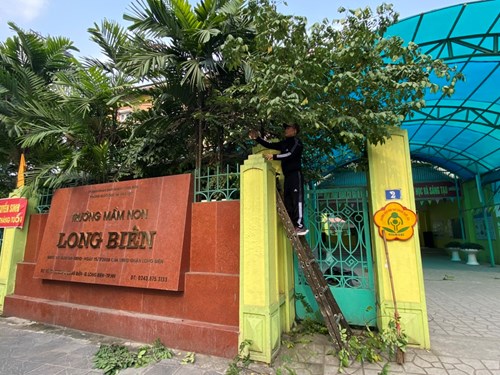 Trường mầm non Long Biên duy trì tổng vệ sinh môi trường hàng tuần