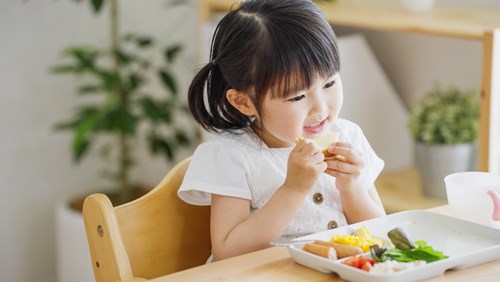 10 bí quyết giúp trẻ có thói quen ăn uống lành mạnh