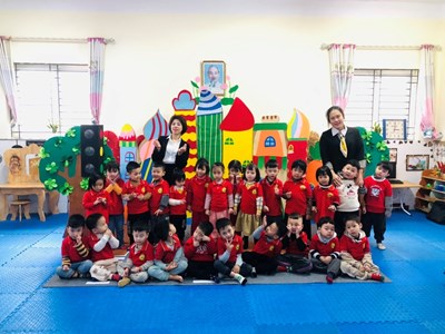 Cô giáo Nguyễn Thị Ngoan- trường Mầm non Phúc Lợi tham gia Hội thi giáo viên giỏi quận Long Biên năm học 2023- 2024.