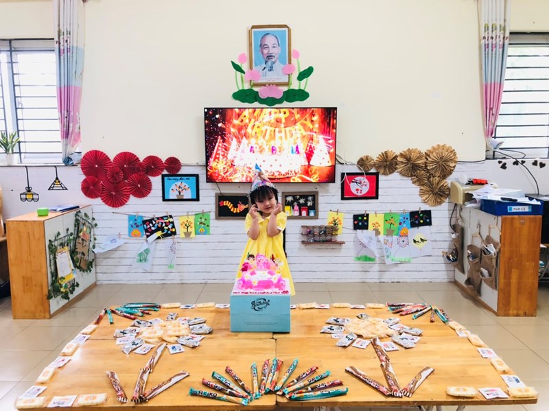 Hình ảnh sinh nhật của bé Chu Anh Thư