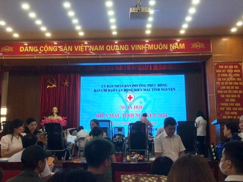 Công đoàn trường MN Tân Mai tham gia  hiến máu tình nguyện tại nhà văn hoá phường Phúc Đồng!