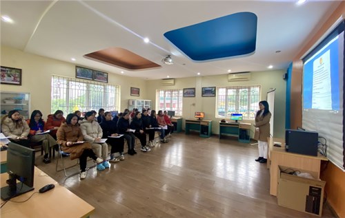 Trường mầm non Việt Hưng tổ chức công tác bồi dưỡng, chia sẻ chuyên môn cho các đồng chí giáo viên, nhân viên trong nhà trường.