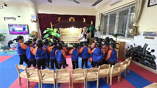 Cô giáo Vũ Thị Mai Hương - Giáo viên trường MN Việt Hưng tham gia Hội thi giáo viên dạy giỏi cấp Quận năm học 2023-2024 thành công, tốt đẹp.