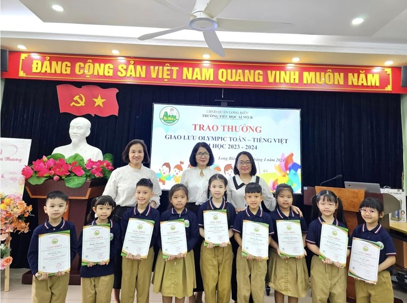Trường Tiểu học Ái Mộ B tổ chức Giao lưu Olympic môn Toán, môn Tiếng Việt các khối lớp 1, 2, 3, 4, 5 năm học 2023 - 2024