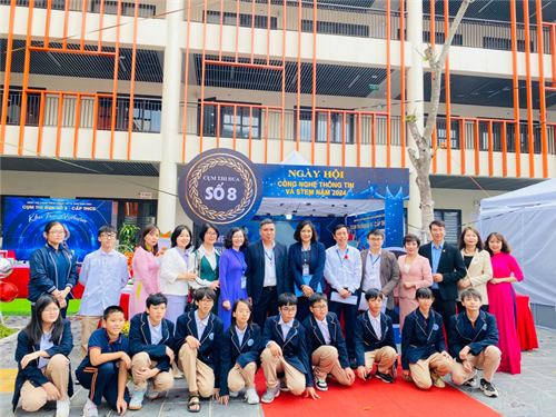 Trường THCS CLC Chu Văn An – Long Biên tích cực hưởng ứng ngày hội Công nghệ thông tin và STEM cấp Quận năm 2024