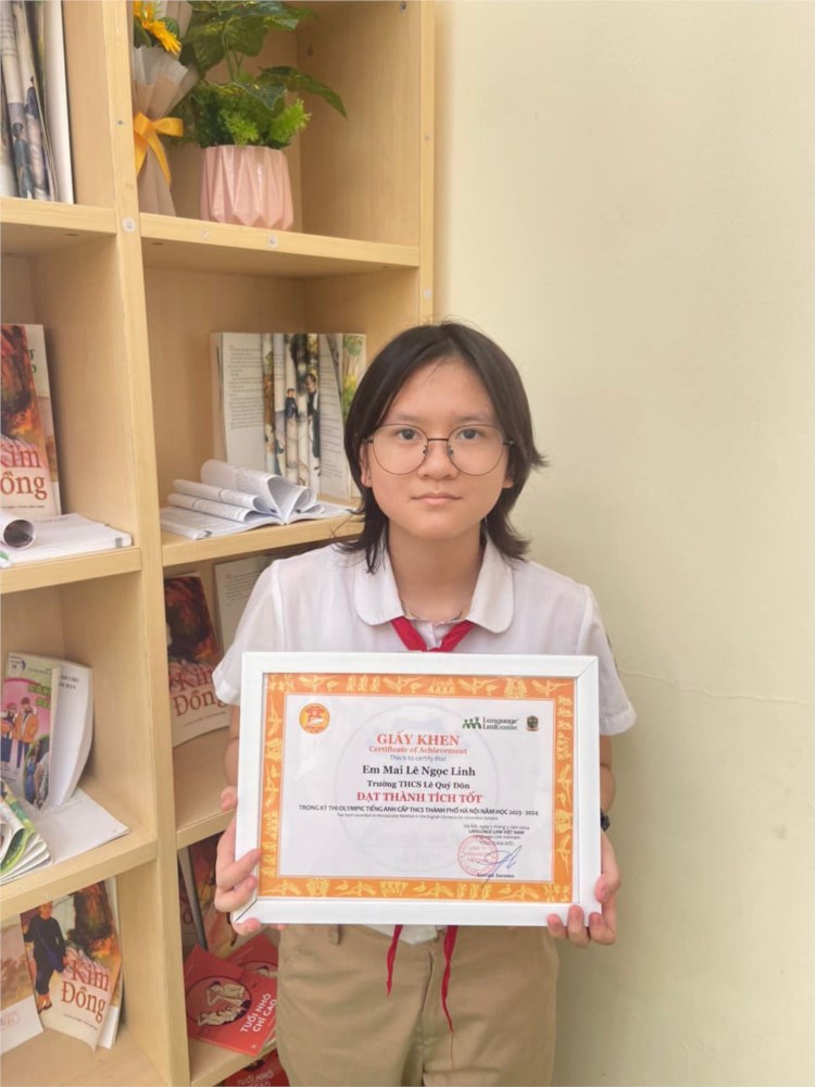 Vinh danh học sinh đạt thành tích tốt trong kỳ thi Olimpic Tiếng Anh cấp THCS TP Hà Nội