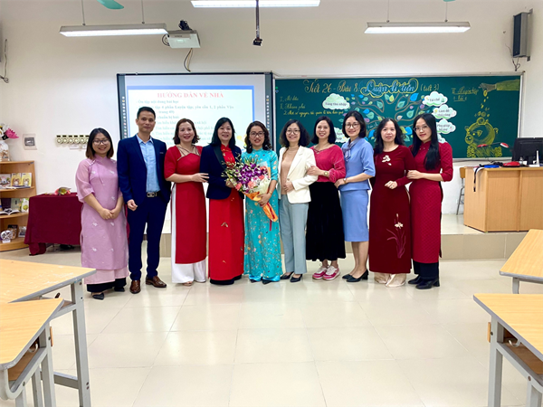 Tiết thi GVG cấp quận môn Giáo dục công dân của cô Phạm Thị Miến