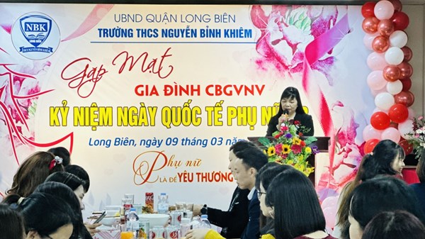 Trường THCS Nguyễn Bỉnh Khiêm tổ chức gặp mặt gia đình CBGVNV nhân dịp niệm ngày Quốc tế phụ nữ 8.3