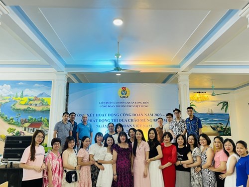 Công đoàn trường THCS Việt Hưng phối hợp với chính quyền tổ chức đi nghỉ mát cho CBGVNV hè 2024. Tổ chức tổng kết hoạt động Công đoàn năm học 2023-2024 và phát động thi đua chào mừng 95 năm ngày Công đoàn Việt Nam.