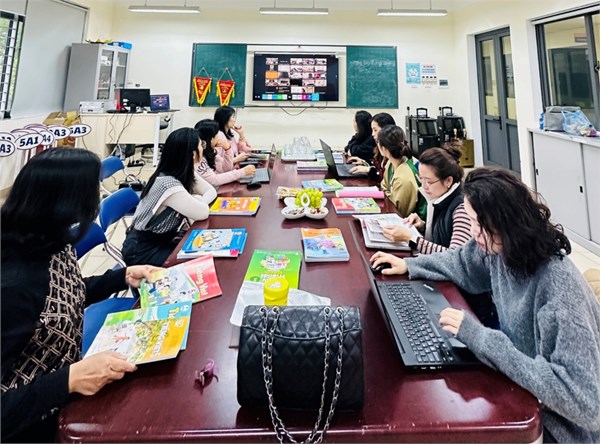 Trường Tiểu học Đoàn Khuê tham gia tập huấn giới thiệu SGK lớp 5 theo chương trình GDPT 2018