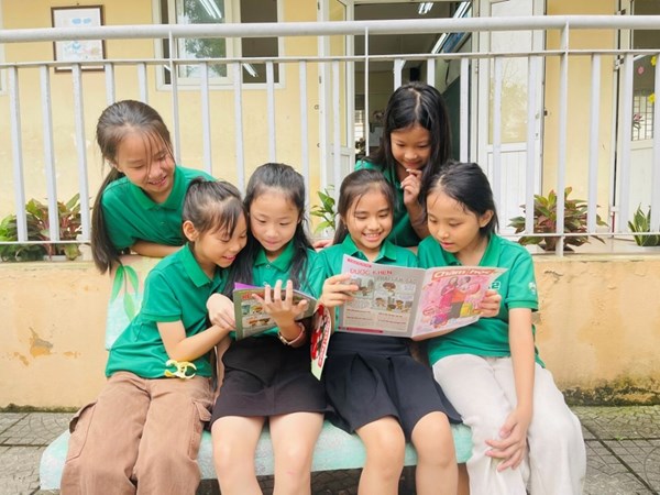 Liên đội Tiểu học Đô Thị Việt Hưng với phong trào “Đọc và làm theo báo Đội”