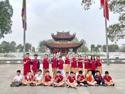 Lớp 4A2 tham quan trải nhiệm tại  Đền Đô và khu trang trại giáo dục Cánh buồm xanh