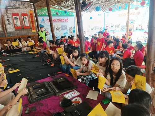 Hành trình khám phá   Cánh buồm xanh  của học sinh trường Tiểu học Giang Biên