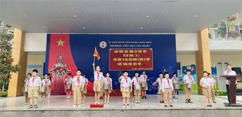 Chào cờ tuần 28. Chào mừng ngày thành lập Đoàn TNCS Hồ Chí Minh 26-3, phát động thi đua chào mừng kỉ niệm 70 năm chiến thắng Điện Biên Phủ