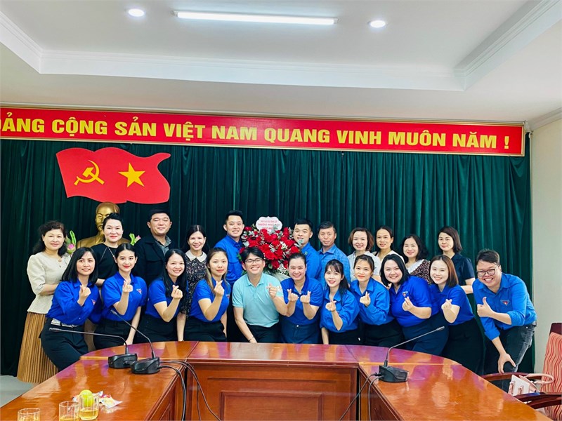 Chi đoàn Trường Tiểu học Gia Thượng chào mừng 93 năm ngày Thành lập Đoàn TNCS Hồ Chí Minh (26/3/1931 – 26/3/2024)