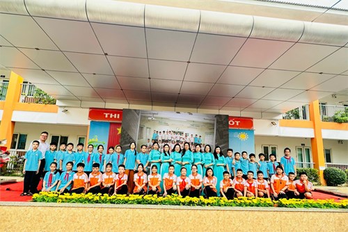 Trường Tiểu học Gia Thượng tổ chức chia tay học sinh lớp 5 niên khóa (2019 - 2014)