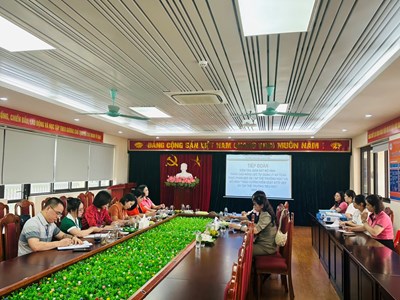 Trường TH Lê Quý Đôn đón tiếp đoàn giám sát của Chi cục An toàn vệ sinh thực phẩm thành phố Hà Nội