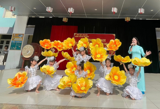 Trường Tiểu học Phúc Đồng tổ chức sinh hoạt dưới cờ tuần 35
Chương trình kỷ niệm 83 năm ngày thành lập Đội TNTP HCM
134 năm ngày sinh chủ tịch Hồ Chí Minh