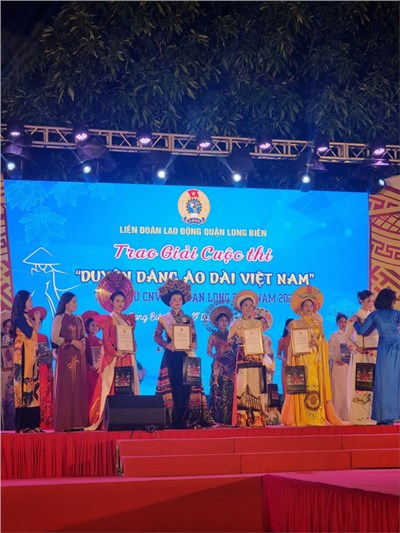 Công đoàn Tiểu học Thượng Thanh với cuộc thi Duyên dáng áo dài Việt Nam trong nữ CNVCNLĐ quận Long Biên năm 2024