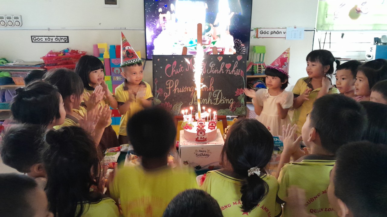 Chúc mừng sinh nhật bé Minh Đăng và bé Phương Linh lớp MGL A1