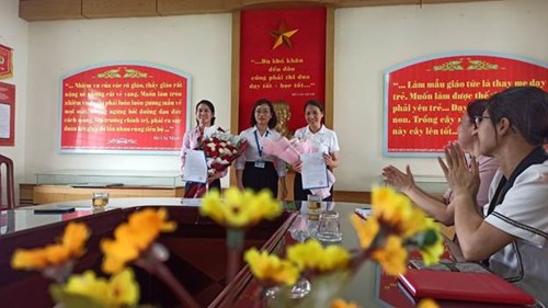 Trường Mầm non Ánh Sao đón nhận quyết định bổ nhiệm và điều động Phó hiệu trưởng nhà trường nhiệm kỳ 2023 - 2028