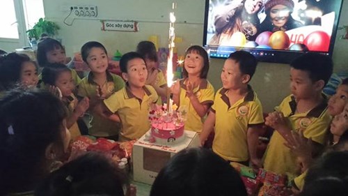 Chúc mừng sinh nhật bé Bảo Linh - Lớp MGL A1