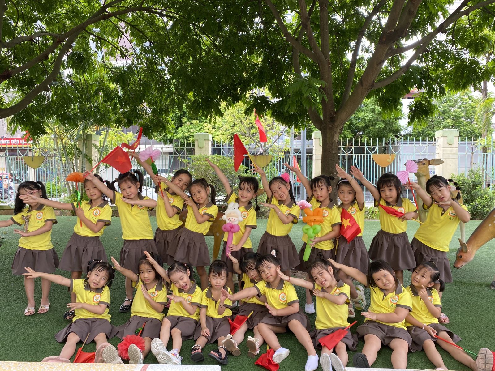 Hình ảnh các bé lớp MGLA2 trong buổi lễ khai giảng năm học 2023-2024