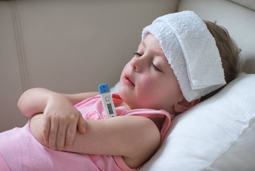 Cúm A ở trẻ em sốt bao lâu thì khỏi? Trẻ bị sốt do cúm A phải làm sao?