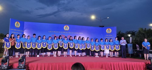 Công đoàn trường mầm non Chim Én tham gia hội thi Dân vũ trong CNVCLĐ quận Long Biên