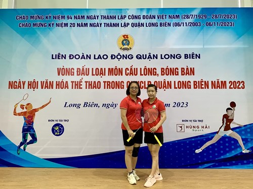 Công đoàn viên trường mầm non Cự Khối tham gia vòng đấu loại môn cầu lông trong Ngày hội văn hoá thể dục thể thao quận Long biên năm 2023