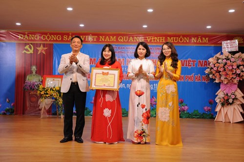 Trường Mầm non Đô thị Sài Đồng tổ chức kỷ niệm 41 năm ngày nhà giáo Việt Nam