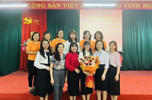 Chúc mừng đồng chi Nguyễn Thu Hương nhận quyết định bổ nhiệm chức danh Phó Hiệu trưởng trường mầm non Nguyệt Quế 