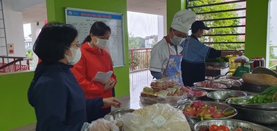 Công tác kiểm tra giám sát chất lượng vệ sinh an toàn thực phẩm trong Trường mầm non Đô Thị Việt Hưng