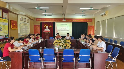 Chi bộ trường mầm non Đô thị Việt Hưng tổ chức sinh hoạt chuyên đề quí II năm 2023
