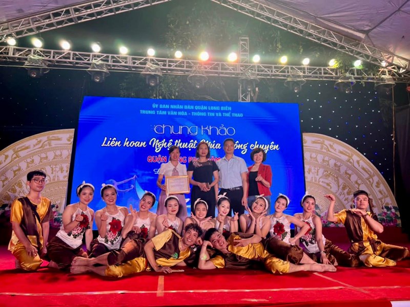 Trường mầm non Đô Thị Việt Hưng tham gia Liên hoan nghệ thuật múa không chuyên quận Long Biên và thành phố Hà Nội năm 2023.