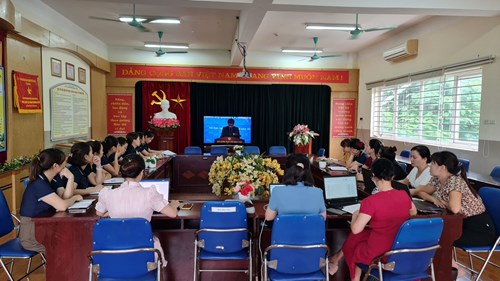 Trường mầm non Đô thị Việt Hưng tham dự sự kiện  Bộ trưởng Bộ Giáo dục và Đào tạo gặp gỡ nhà giáo, cán bộ quản lý, nhân viên ngành Giáo dục 