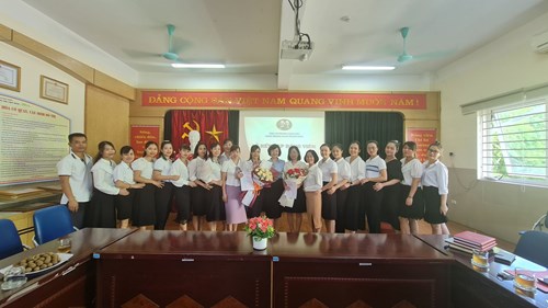 Lễ kết nạp Đảng viên mới của Chi bộ trường mầm non Đô thị Việt Hưng