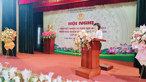 Hội nghị tổng kết năm học 2022-2023 và triển khai nhiệm vụ năm học 2023-2024 cấp học mầm non Quận Long Biên