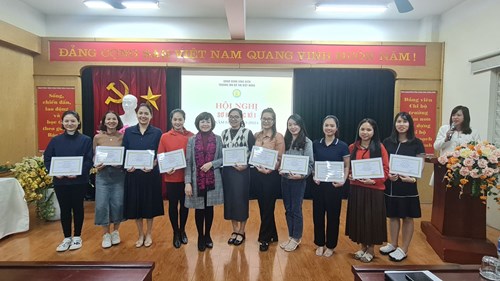 Trường mầm non Đô Thị Việt Hưng tổ chức Hội nghị sơ kết học kì I năm học 2023-2024