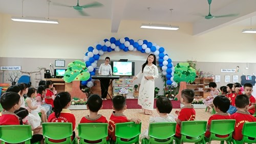 Tấm gương người tốt việc tốt - Cô giáo Nguyễn Thị Thu Hương
