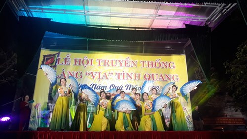 Video múa hội làng Tình Quang của giáo viên