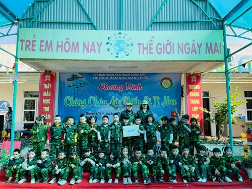  Lớp MGL A2 chúng con được tham gia chương trình Chúng tôi là chiến sĩ 